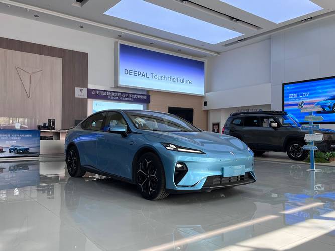 深蓝汽车以创新驱动探索前沿科技,本田品牌源自机械狂人的热爱